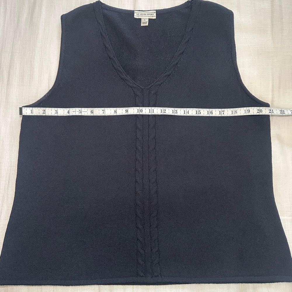 St. John Classic Knit Tank with Cable Detailing - Picture 6 of 8